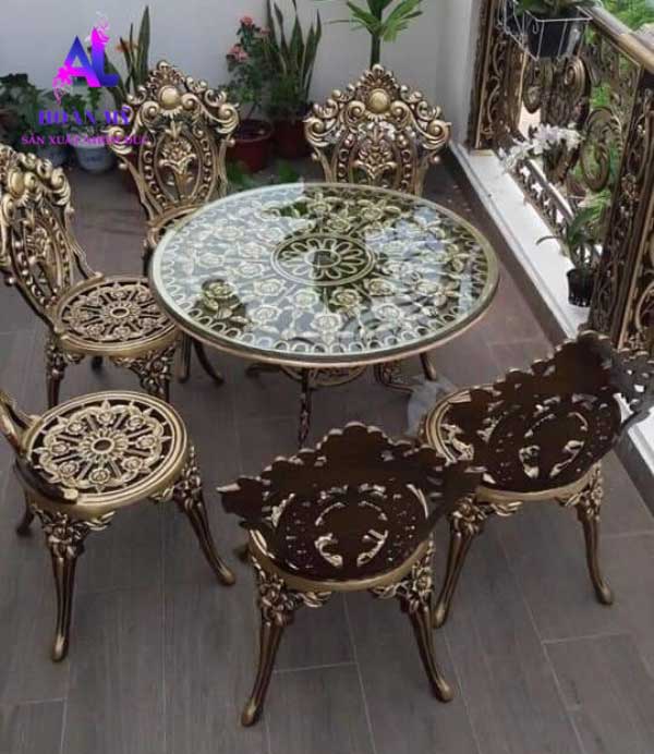 Mẫu bàn ghế nhôm đúc phòng khách ngoài trời sân vườn đẹp cao cấp giá rẻ