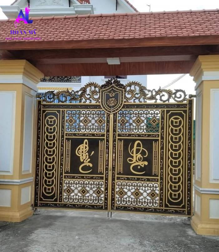 Hướng cổng nhà tuổi Tân Mão (1951) cho nam và nữ 2 cổng nhôm đúc; cong nhom duc