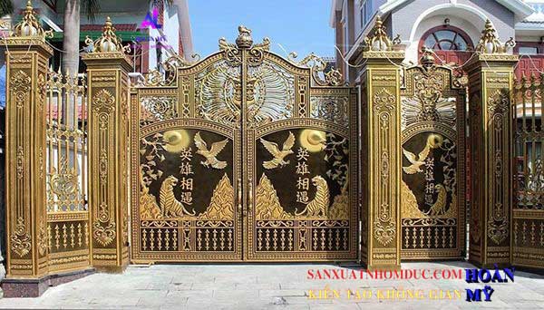 Mẫu cổng nhôm đúc anh hùng tương ngộ đẹp nhất, cổng nhôm đúc , cửa nhôm đúc, congnhomduc, cong nhom duc