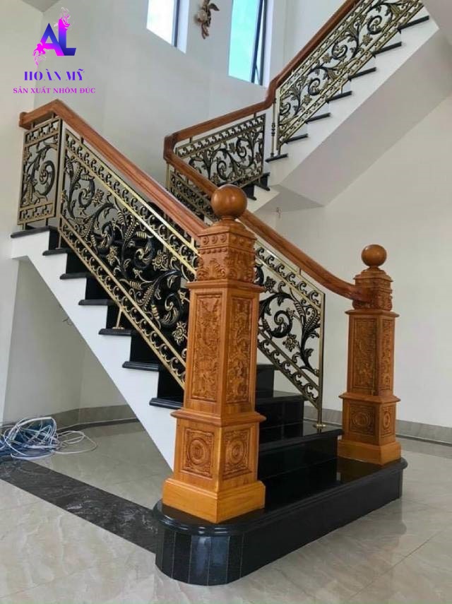 Cầu thang nhôm đúc đơn giản